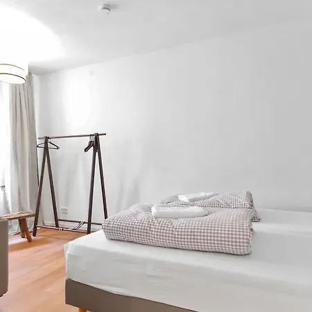 Flatista Homes - Station - 3br * Munique