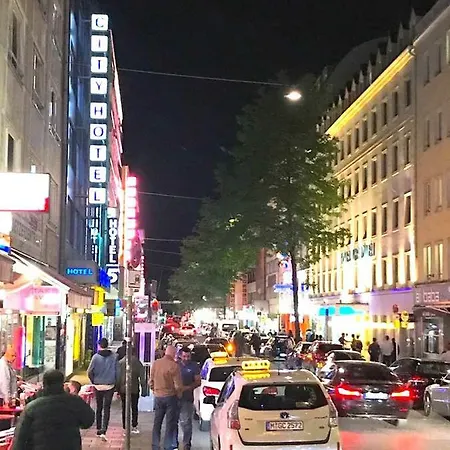 Flatista Homes - Station - 3br 아파트 *