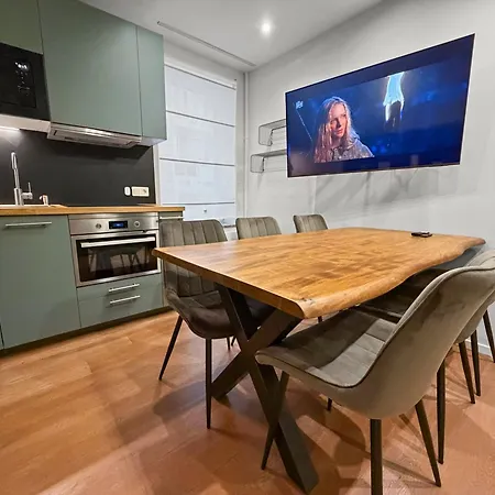 Διαμέρισμα Flatista Homes - Station - 3br *